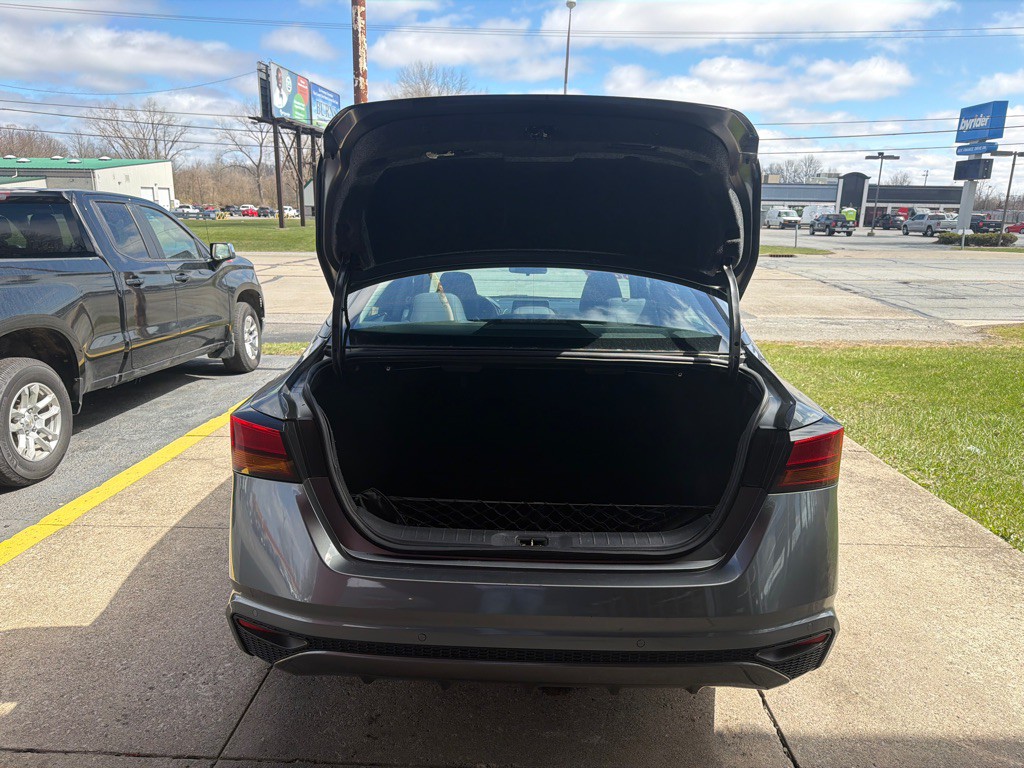 2021 Nissan Altima Image 16