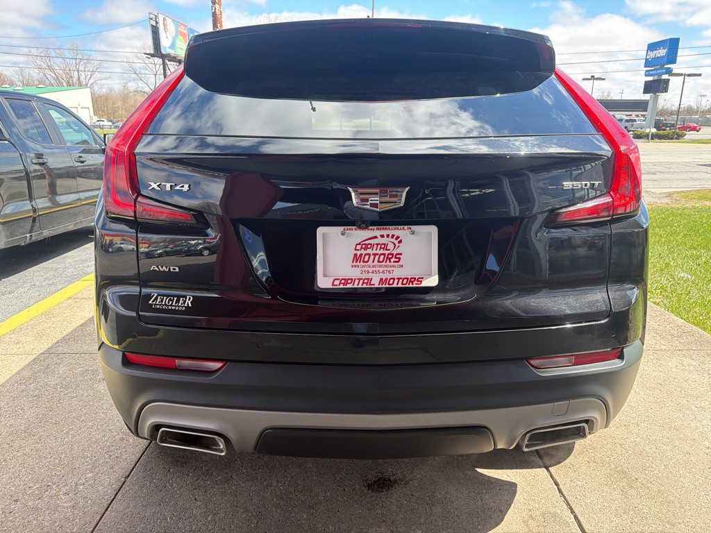 2023 Cadillac XT4 Image 3