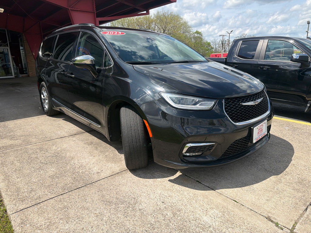 2023 Chrysler Pacifica Image 5