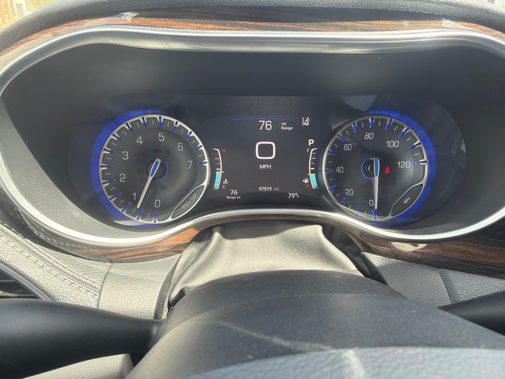 2023 Chrysler Pacifica Image 9