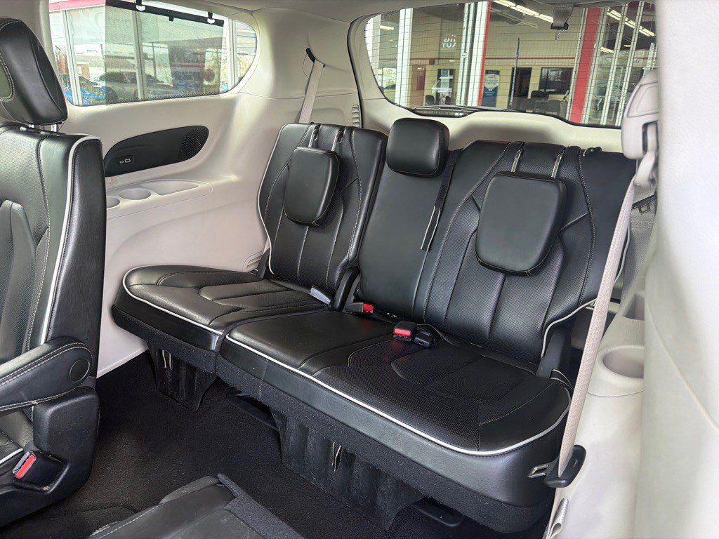 2023 Chrysler Pacifica Image 14