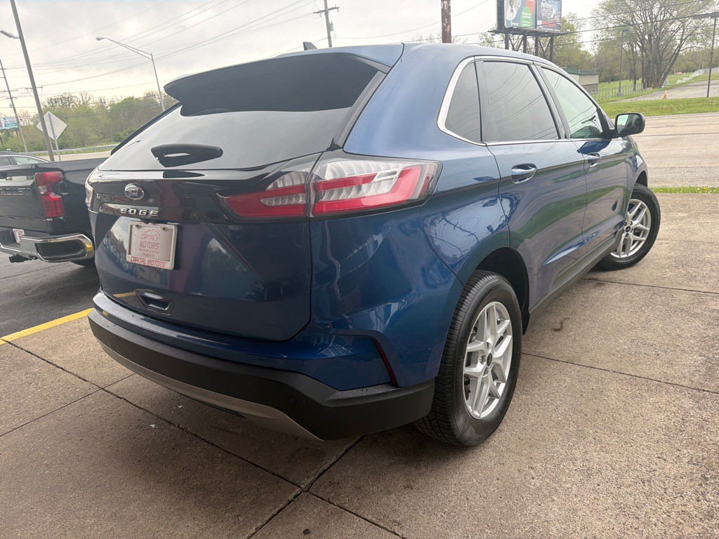 2023 Ford Edge Image 4