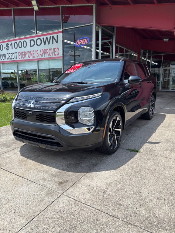 2022 Mitsubishi Outlander Image 1