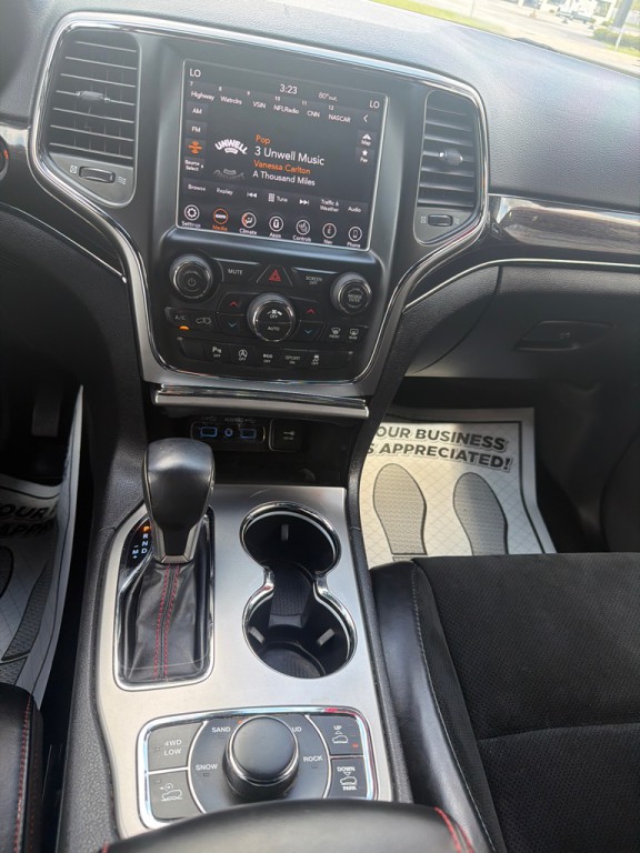 2018 Jeep Grand Cherokee Image 12