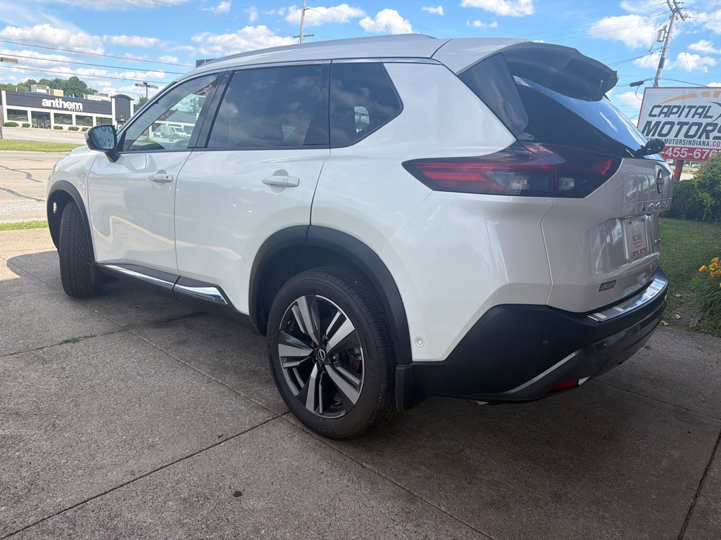 2023 Nissan Rogue Image 2