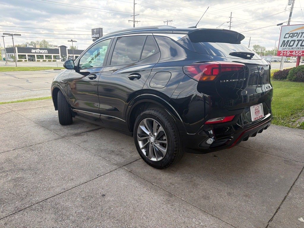 2022 Buick Enclave Image 2