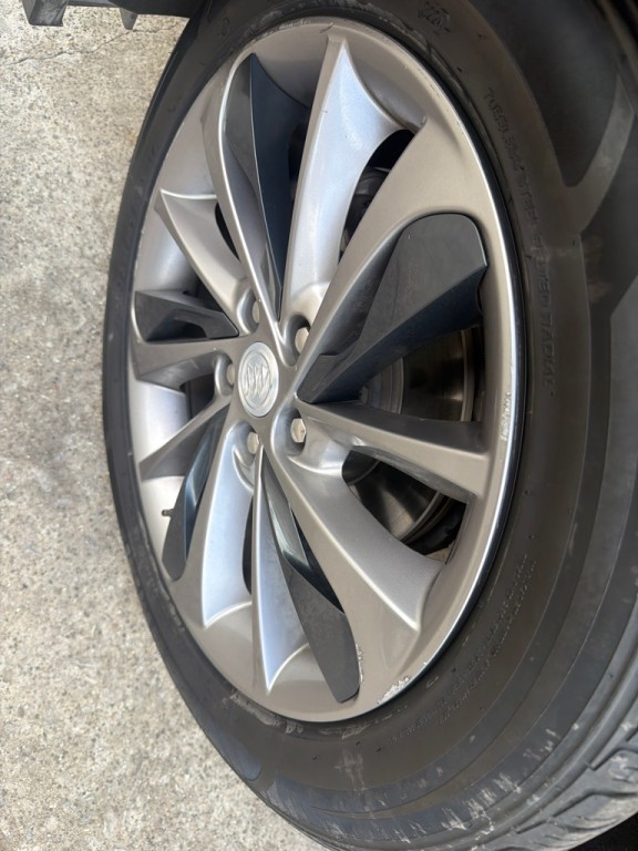 2022 Buick Enclave Image 7