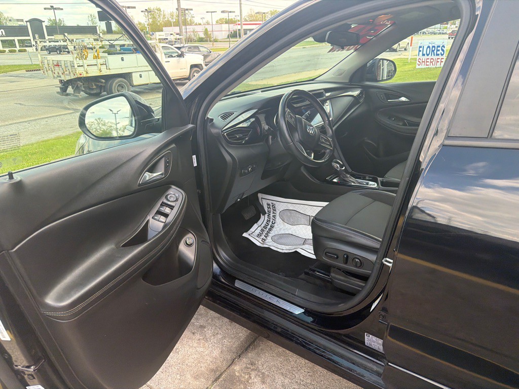 2022 Buick Enclave Image 8