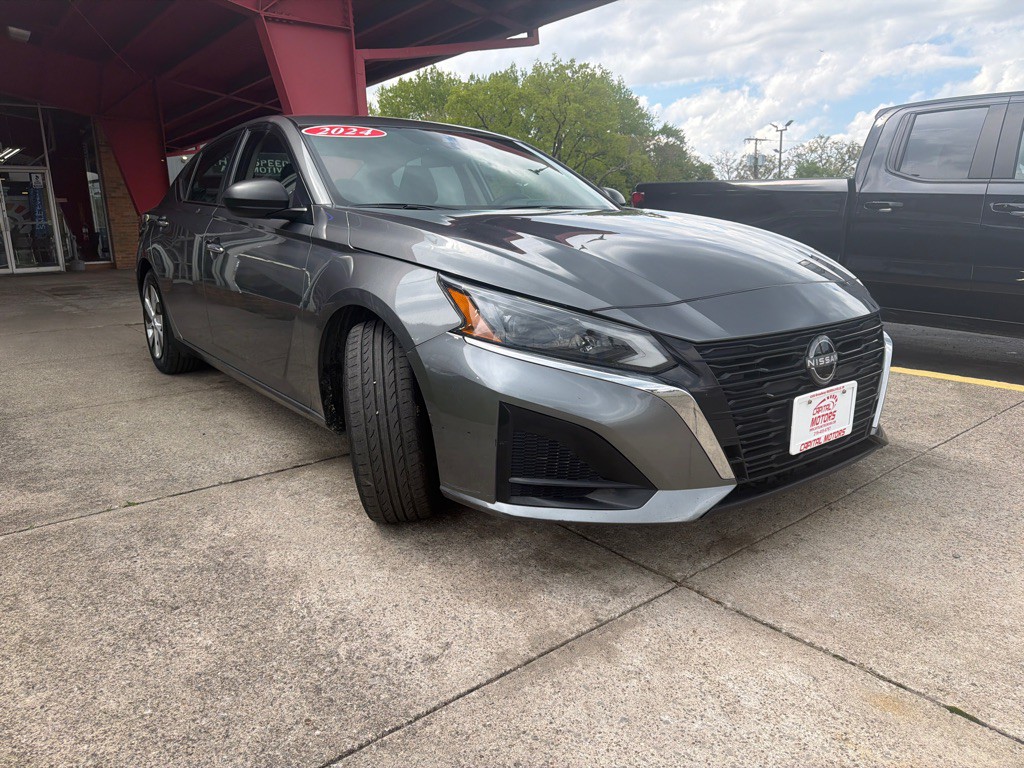 2024 Nissan Altima Image 5