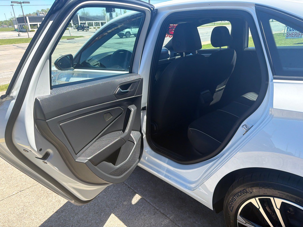 2024 Volkswagen Jetta Image 13