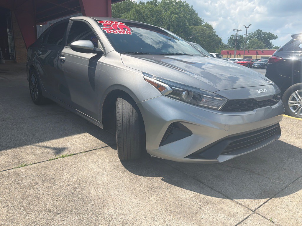 2024 Kia Forte Image 5