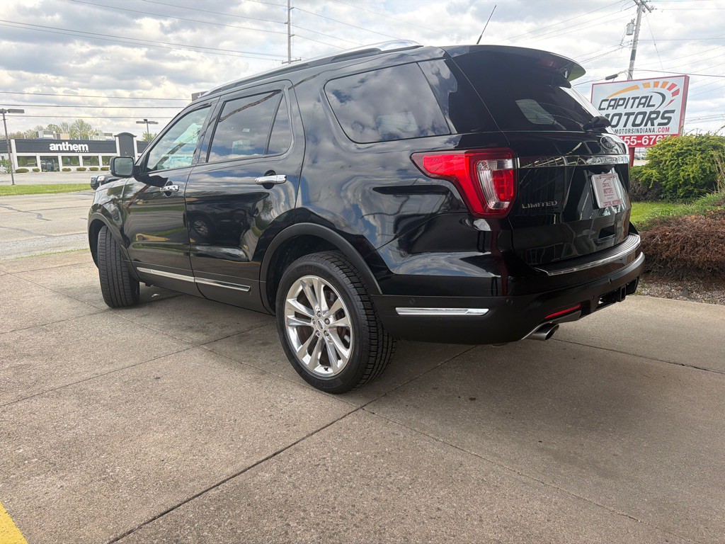 2018 Ford Explorer Image 2