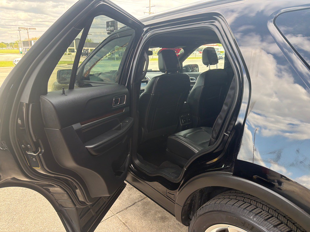 2018 Ford Explorer Image 14