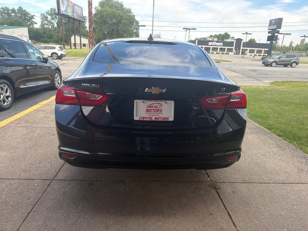 2023 Chevrolet Malibu Image 3