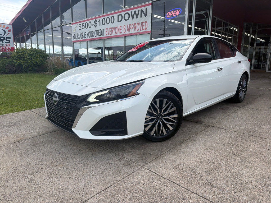 2025 Nissan Altima Image 1