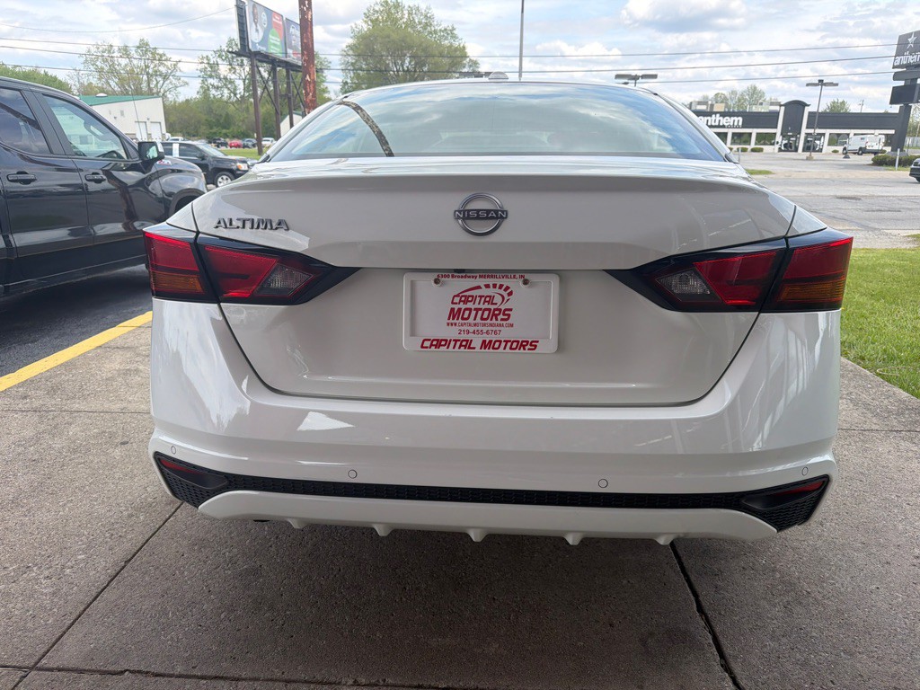 2025 Nissan Altima Image 3