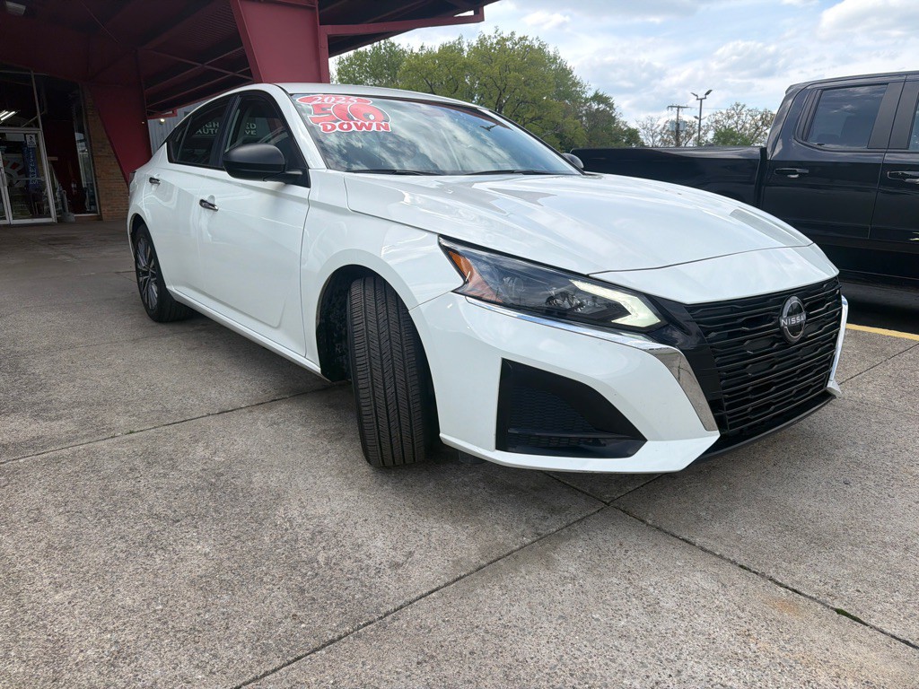 2025 Nissan Altima Image 5