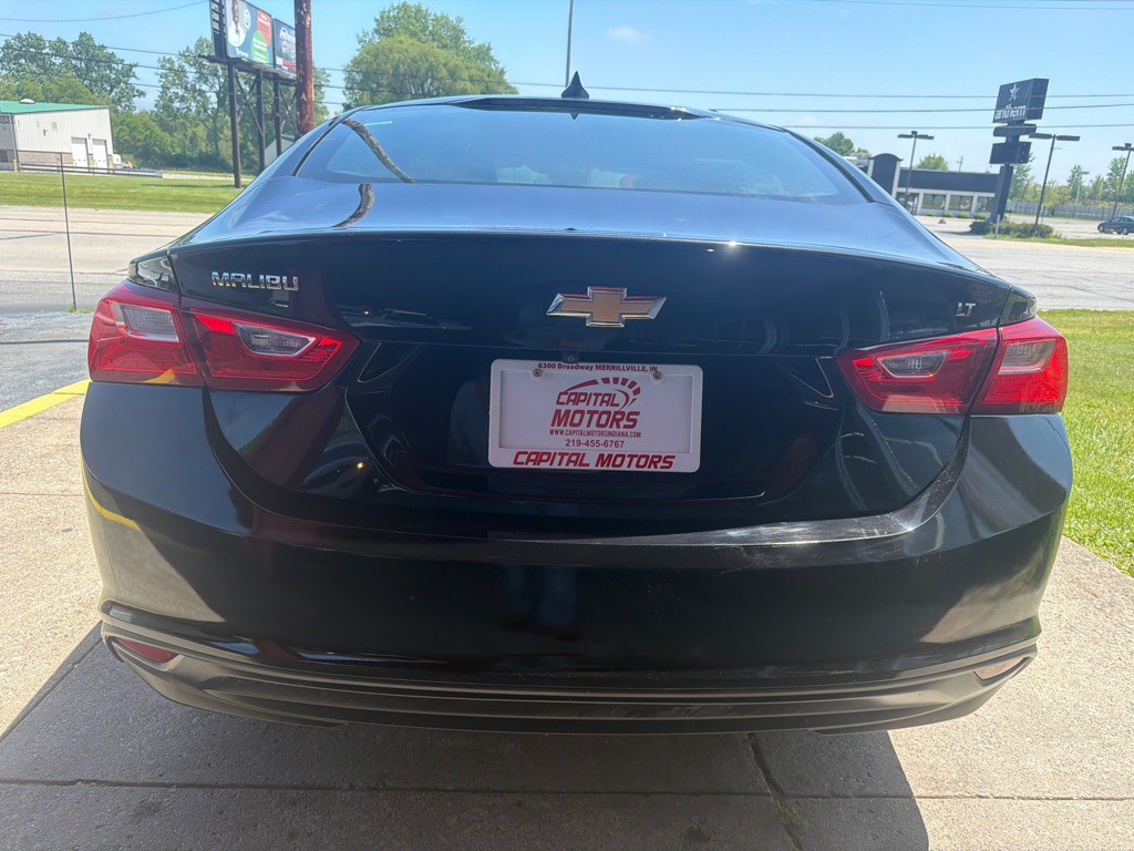 2023 Chevrolet Malibu Image 3