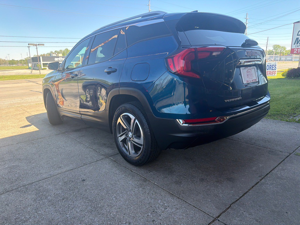 2019 GMC Terrain Image 2