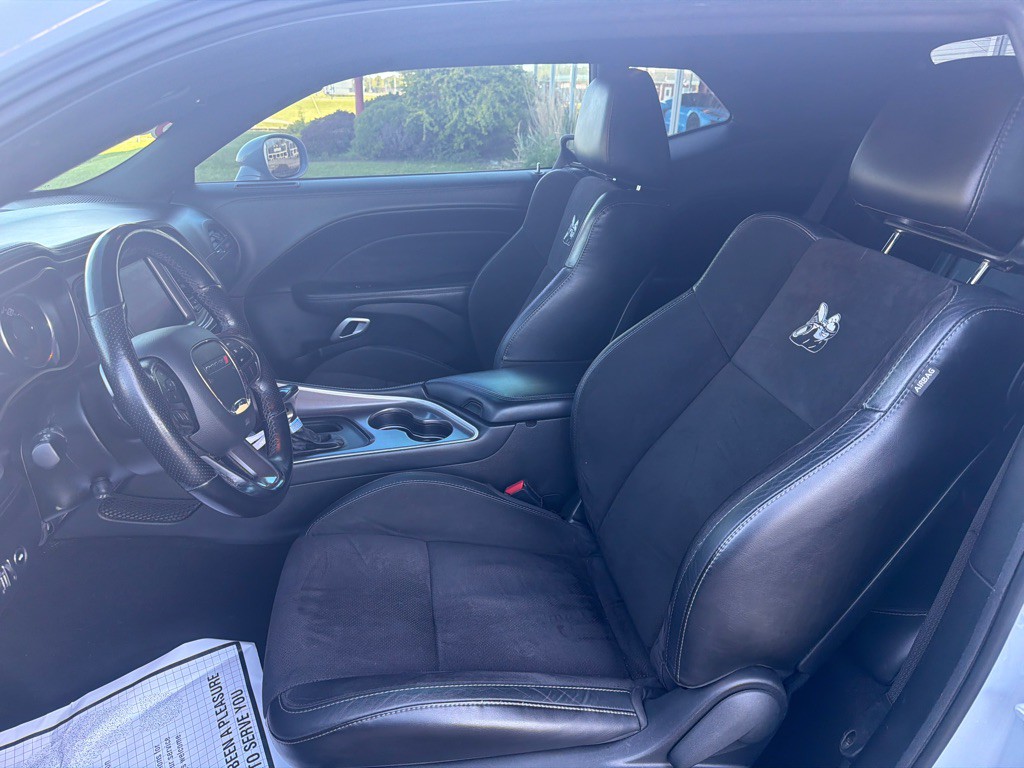 2021 Dodge Challenger Image 9