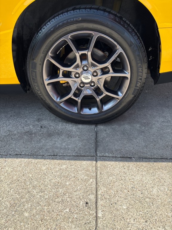 2018 Dodge Challenger Image 8
