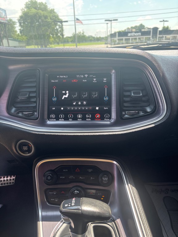 2018 Dodge Challenger Image 12