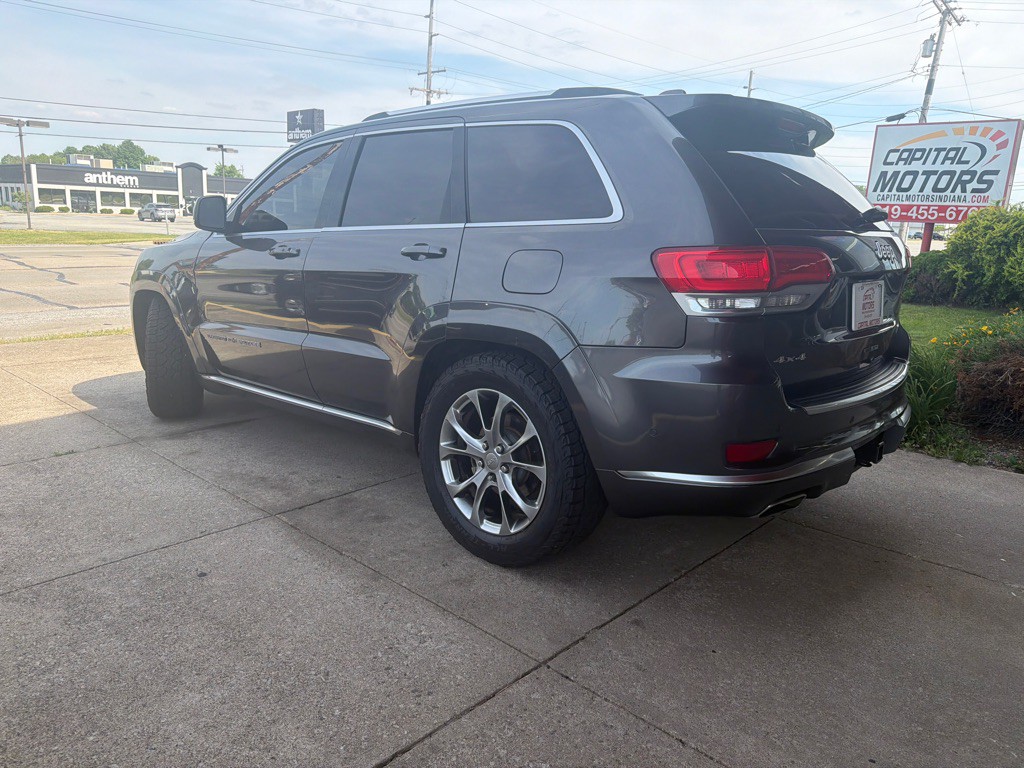 2019 Jeep Grand Cherokee Image 2
