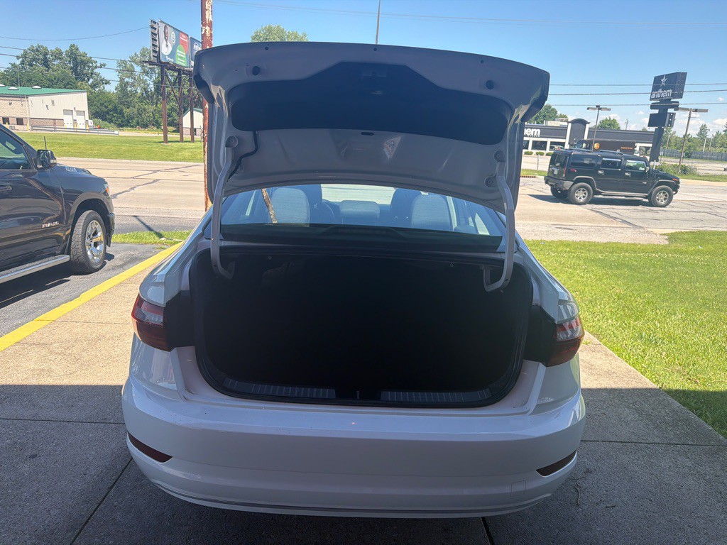 2019 Volkswagen Jetta Image 12