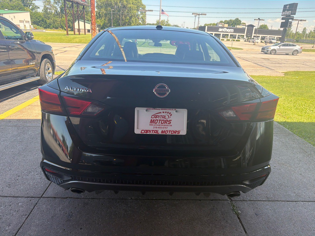 2021 Nissan Altima Image 3