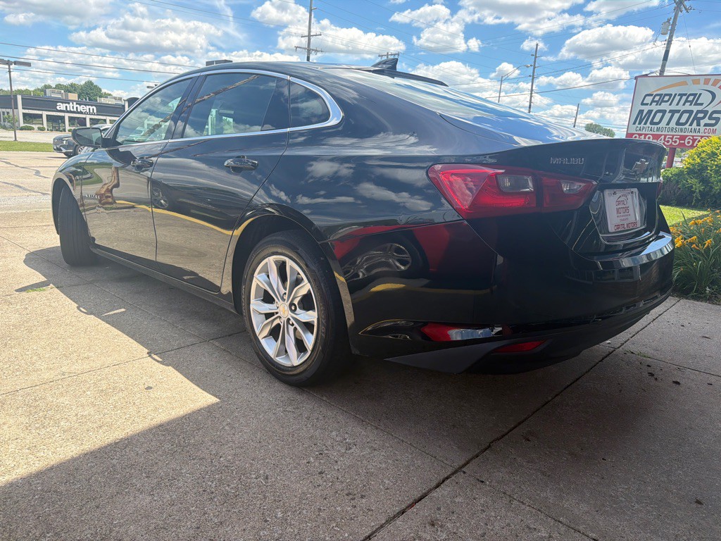 2023 Chevrolet Malibu Image 2
