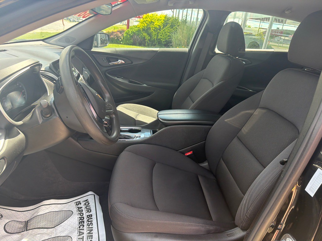 2023 Chevrolet Malibu Image 7