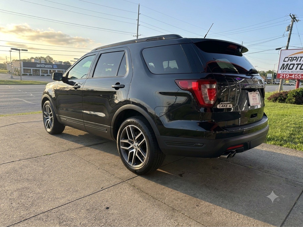 2018 Ford Explorer Image 2