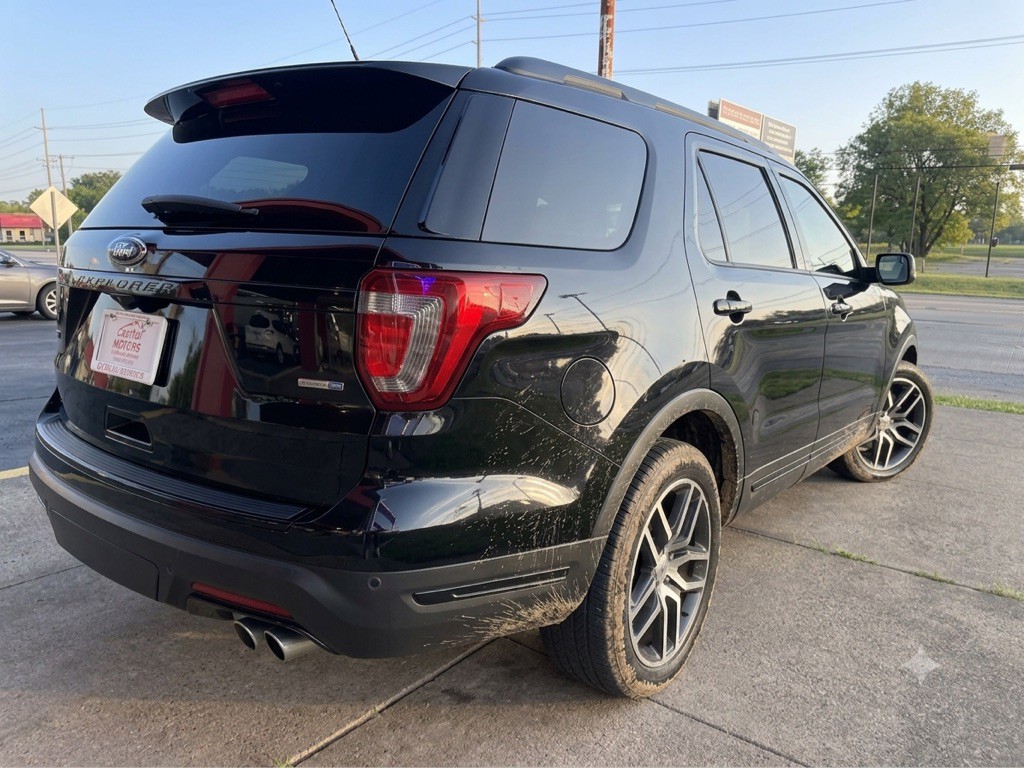 2018 Ford Explorer Image 4
