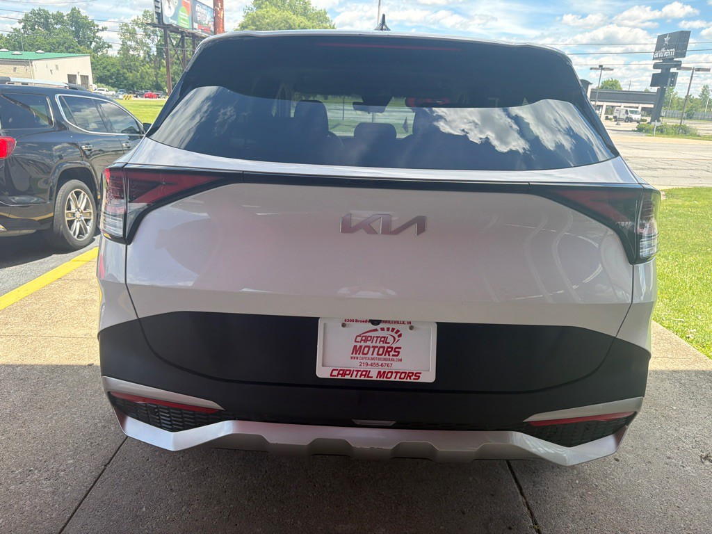 2023 Kia Sportage Image 3