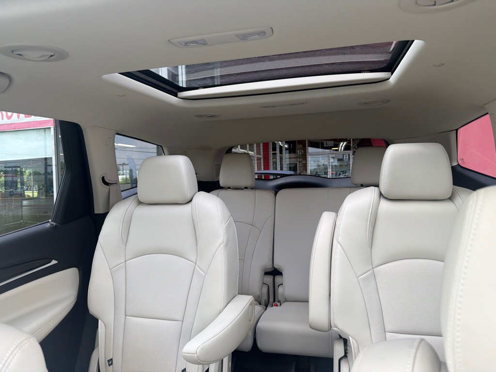 2022 Buick Enclave Image 11