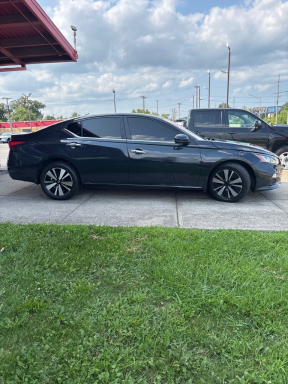2022 Nissan Altima Image 4