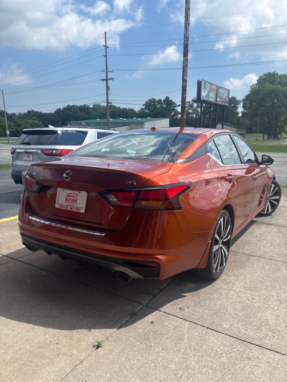 2022 Nissan Altima Image 5