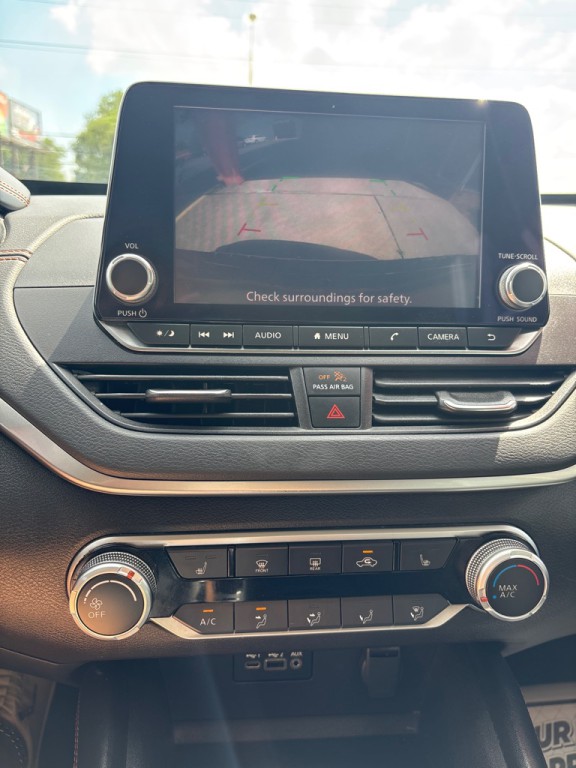 2022 Nissan Altima Image 13