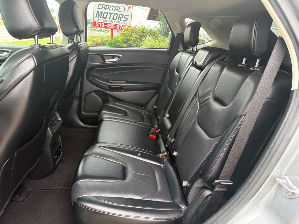 2022 Ford Edge Image 12