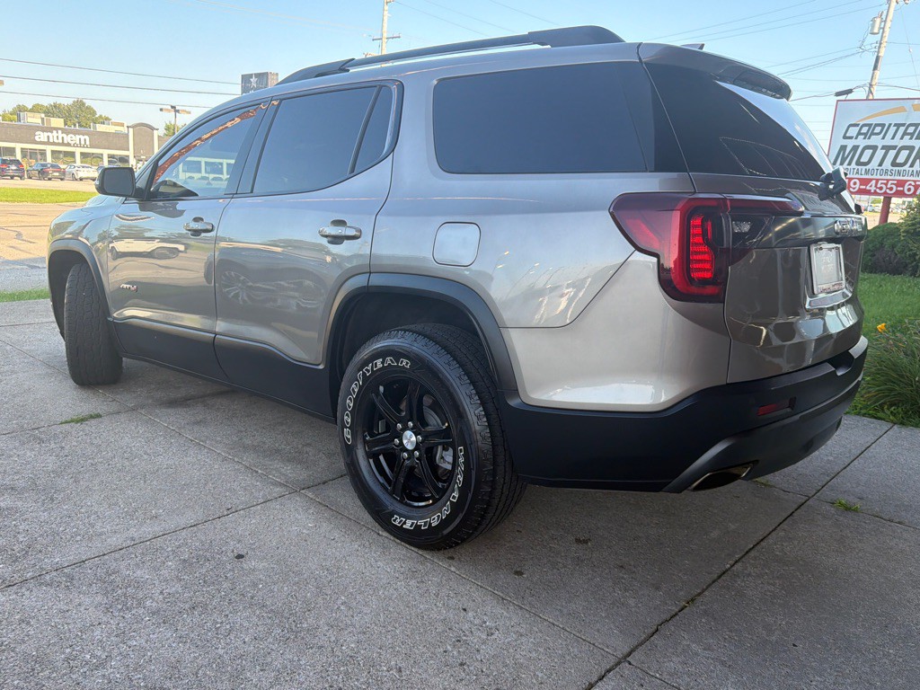 2023 GMC Acadia Image 2