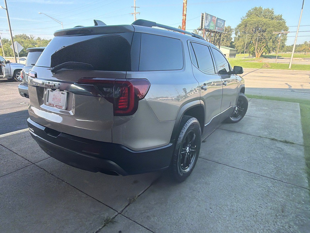 2023 GMC Acadia Image 4