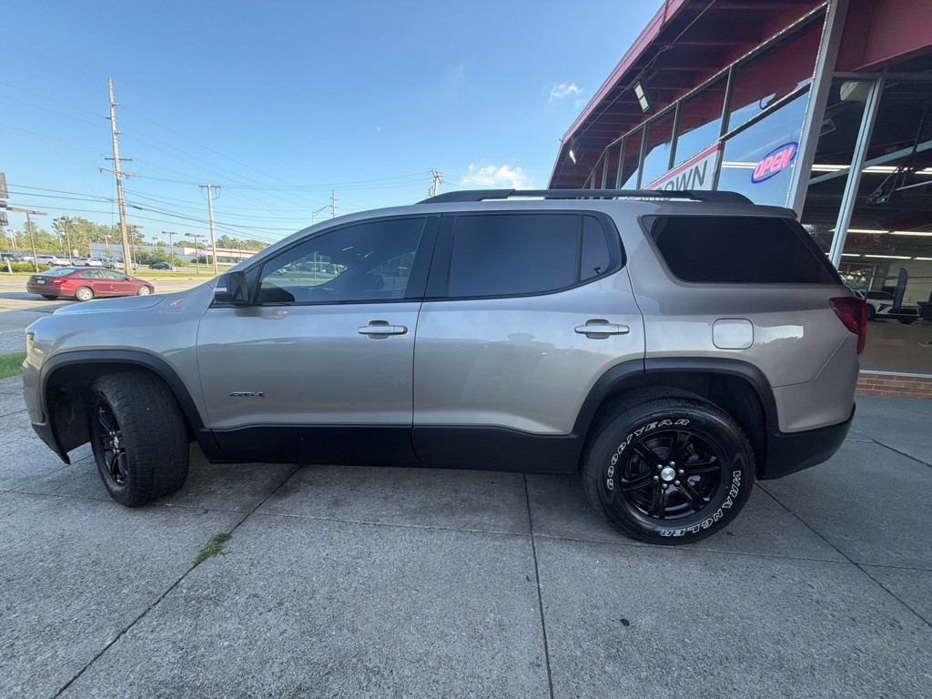 2023 GMC Acadia Image 7