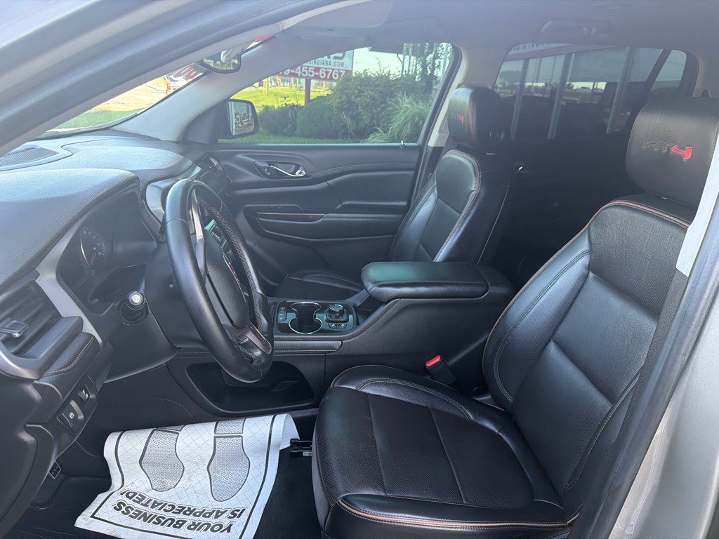 2023 GMC Acadia Image 9