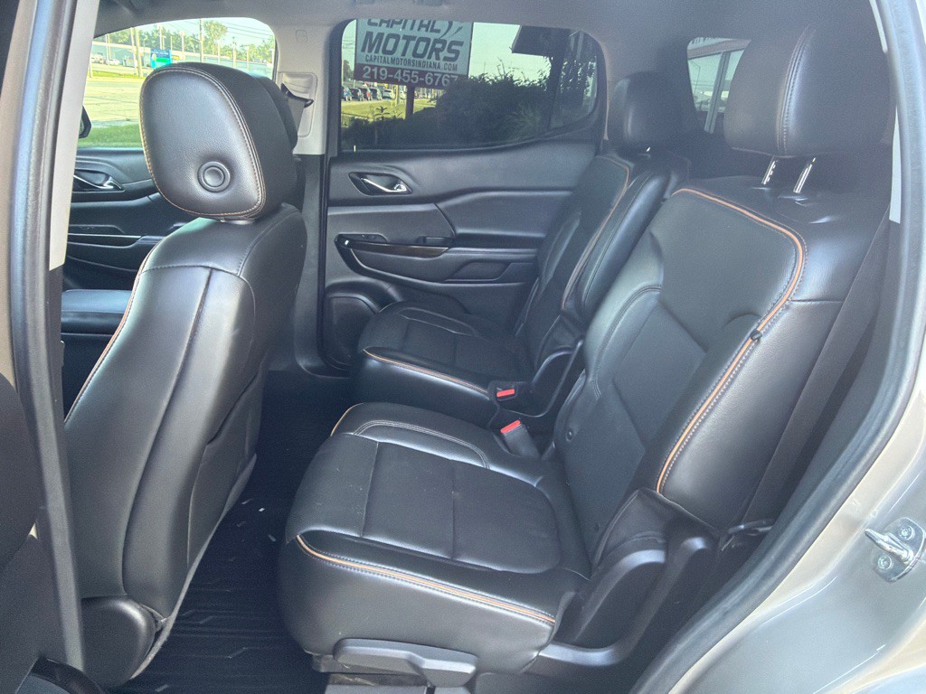 2023 GMC Acadia Image 13