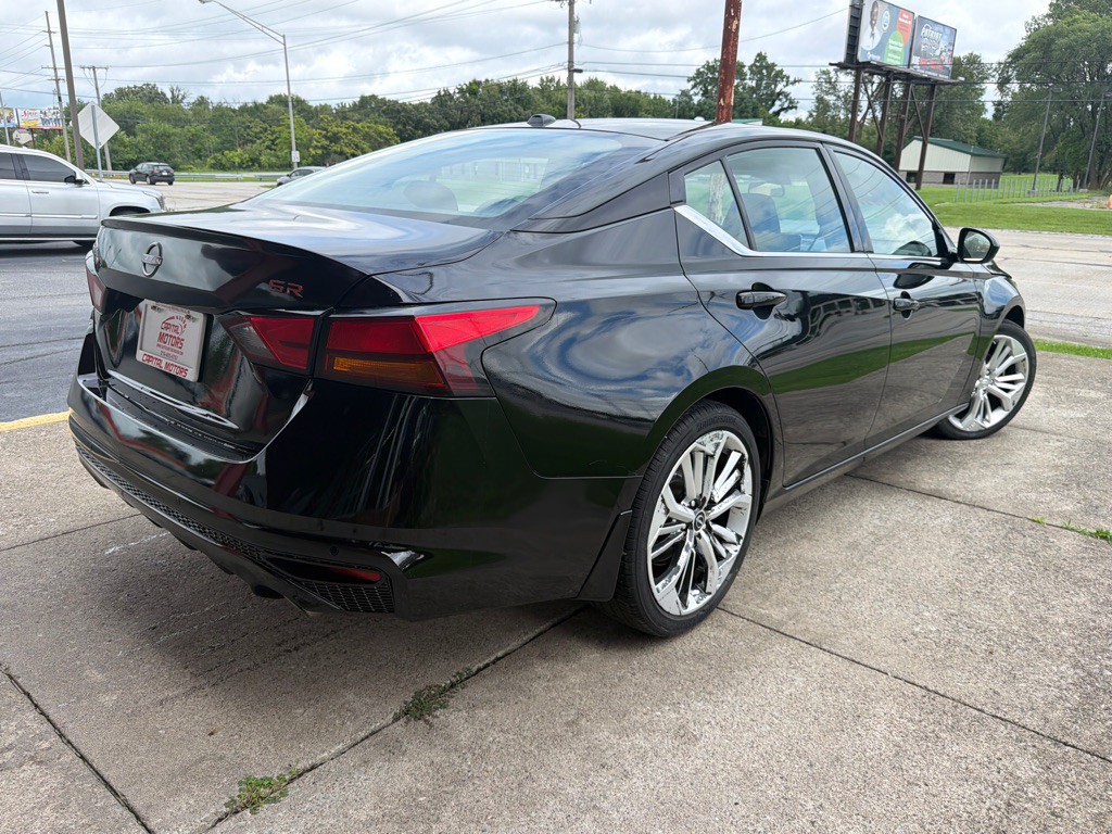 2024 Nissan Altima Image 4