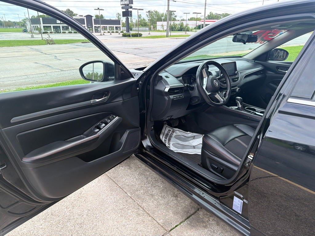 2024 Nissan Altima Image 7