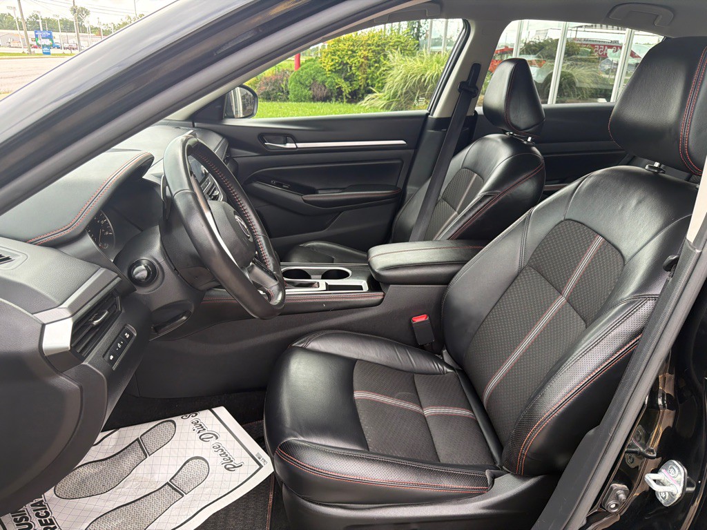 2024 Nissan Altima Image 8