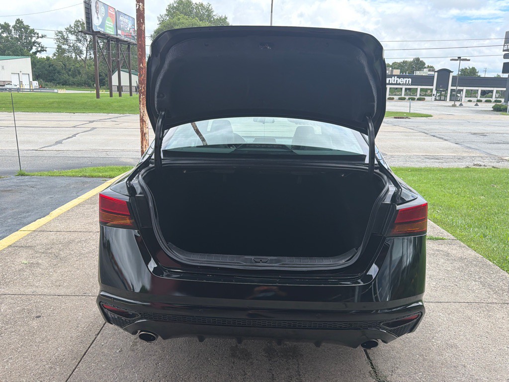 2024 Nissan Altima Image 13