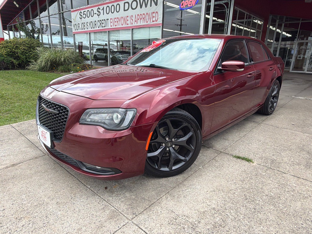 2021 Chrysler 300 Image 1