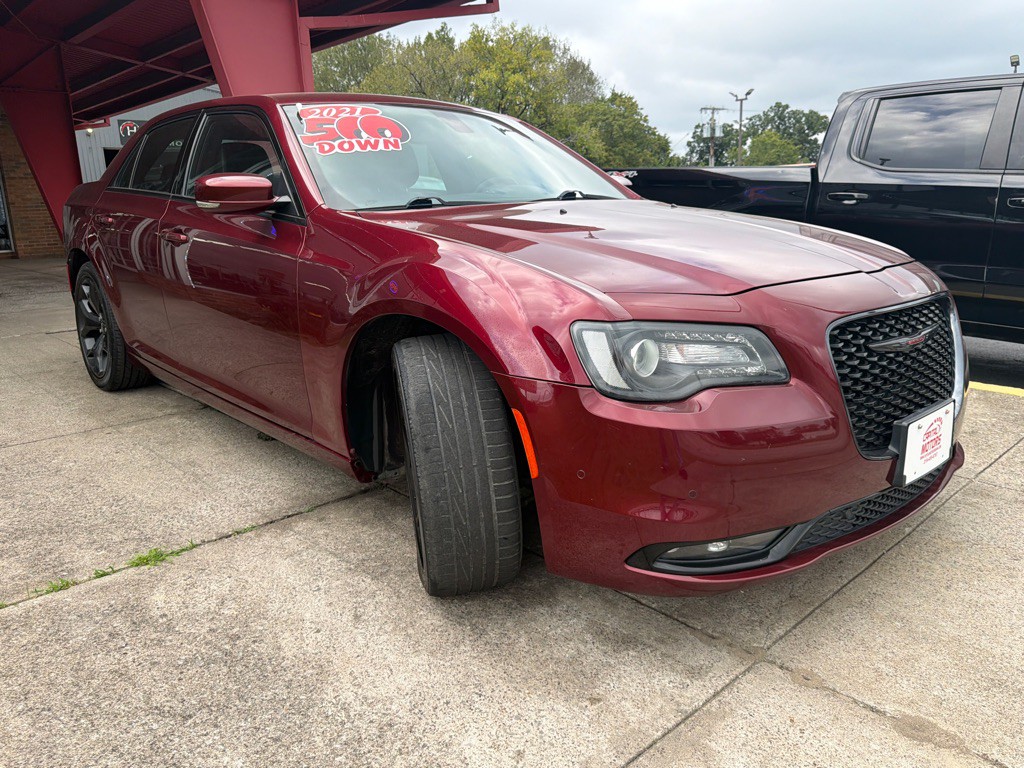 2021 Chrysler 300 Image 5